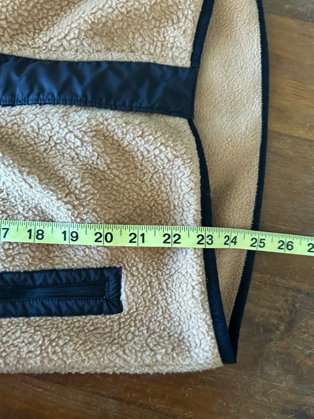 The North Face Two-Tone‎ Sherpa Jacket in Beige and Black boys XL 14/16